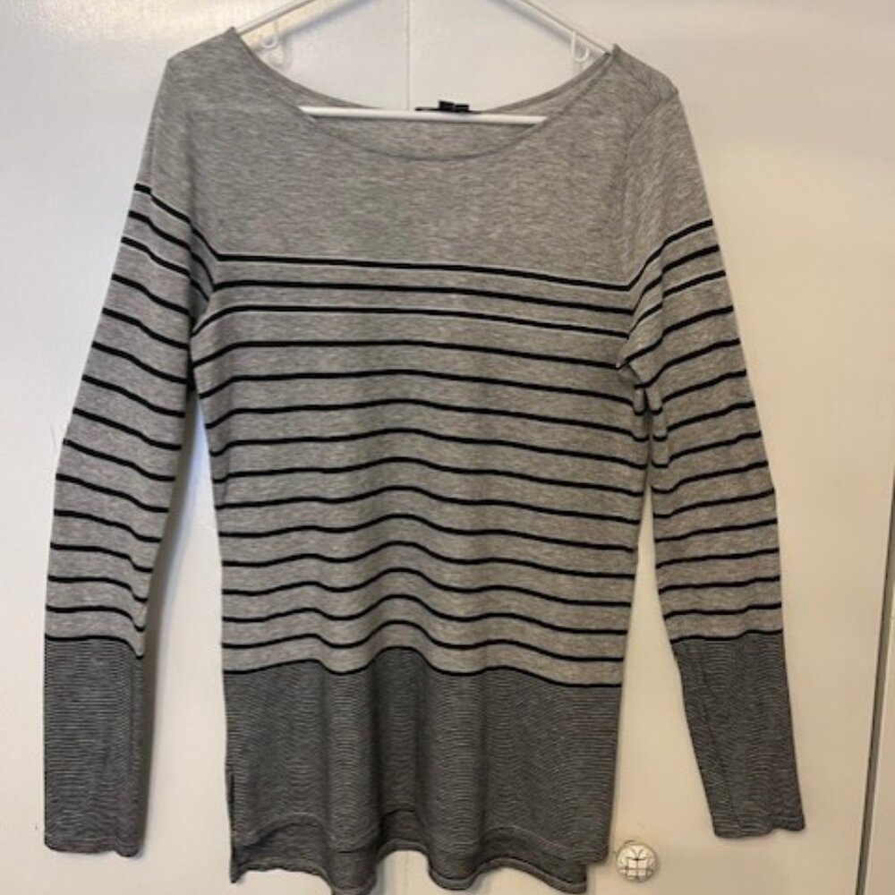 Vince long sleeve lightweight tunic sweater